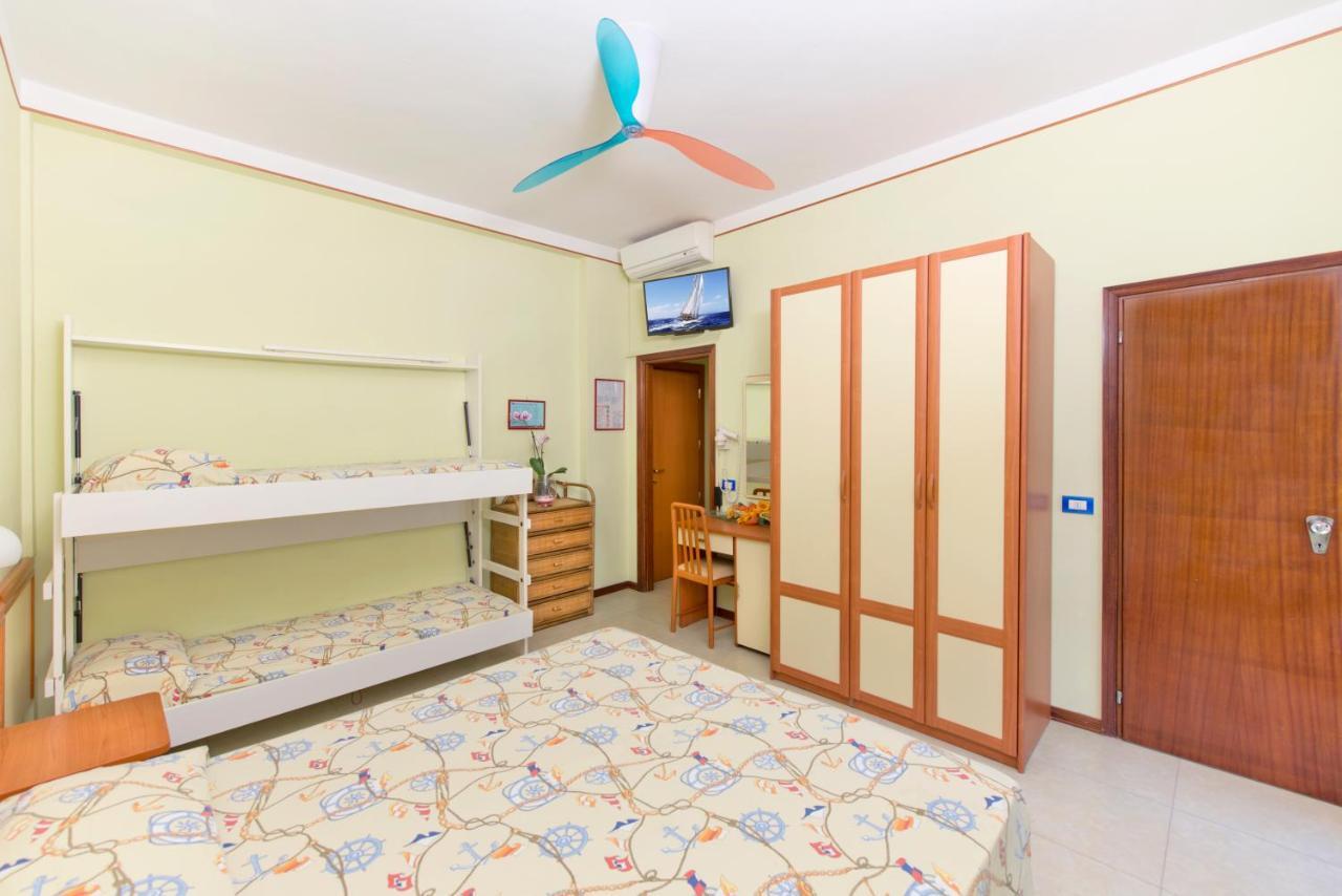 Hotel Sporting Pinarella Luaran gambar